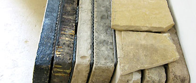 Steine in der Lithografen-Werkstatt von Keystone Editions - Quelle: www.keystone-editions.net
